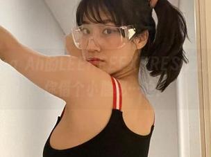 在Myung Ah的LEEHEEEXPRESS上，画像和你借个小隐秘…嘘！